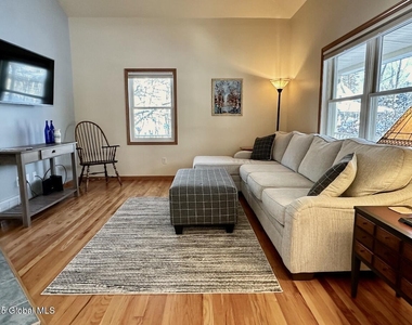 1 Inlander Road - Photo Thumbnail 3