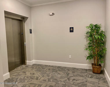 77 Van Dam Street - Photo Thumbnail 24