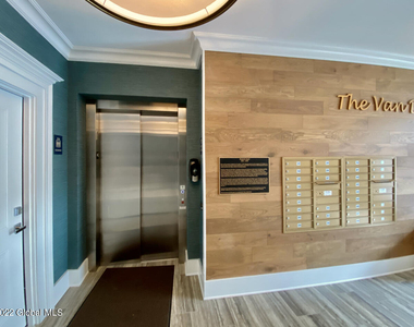 77 Van Dam Street - Photo Thumbnail 2
