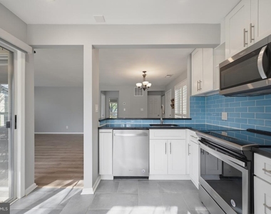 6608 Jupiter Hills Circle - Photo Thumbnail 15