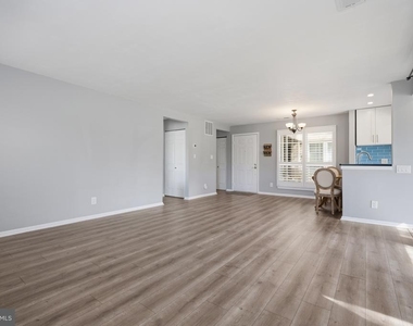6608 Jupiter Hills Circle - Photo Thumbnail 6