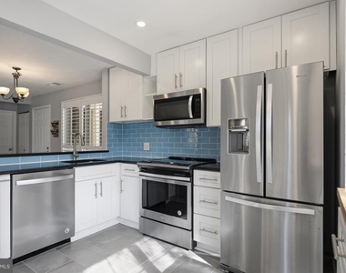 6608 Jupiter Hills Circle - Photo Thumbnail 14