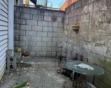 1215 S Marshall Street - Photo Thumbnail 15