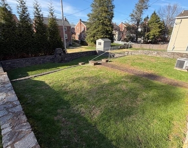 1711 Robinson Avenue - Photo Thumbnail 2