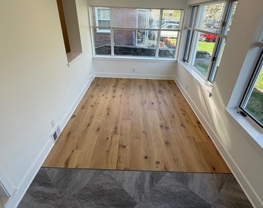 1711 Robinson Avenue - Photo Thumbnail 3