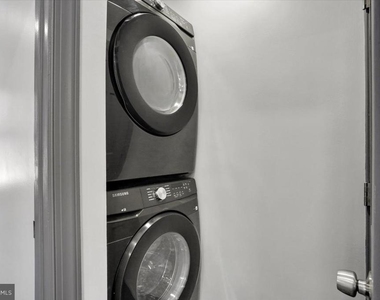 553 Wunder Street - Photo Thumbnail 9