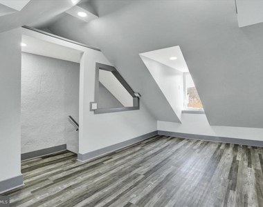 553 Wunder Street - Photo Thumbnail 16