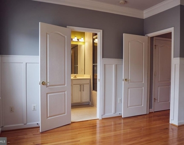 4324 Talmadge Circle - Photo Thumbnail 4
