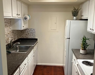 18336 Streamside Drive - Photo Thumbnail 6