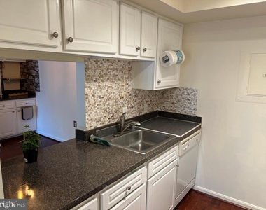18336 Streamside Drive - Photo Thumbnail 4