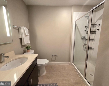 1320 Fenwick Lane - Photo Thumbnail 16
