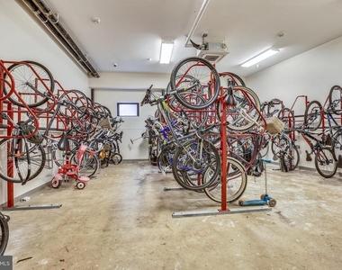 1320 Fenwick Lane - Photo Thumbnail 33