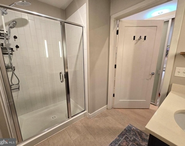 1320 Fenwick Lane - Photo Thumbnail 17