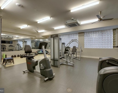 1320 Fenwick Lane - Photo Thumbnail 28