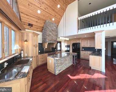 12889 Eagles View Road - Photo Thumbnail 12