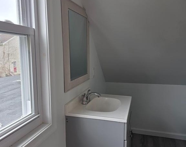 46 Lincoln Street - Photo Thumbnail 15
