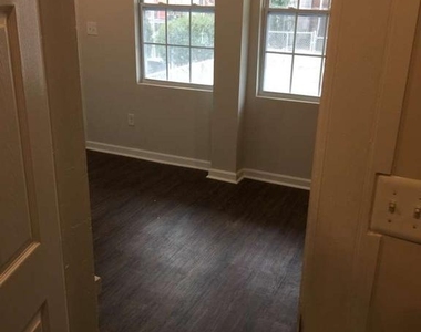 1335 T Street Se - Photo Thumbnail 6