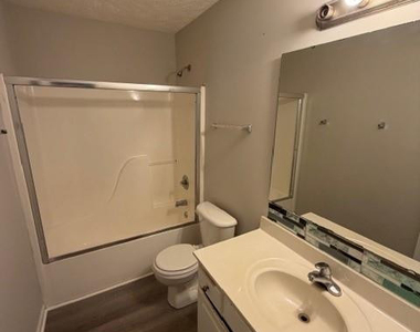 132 Congaree Drive - Photo Thumbnail 8