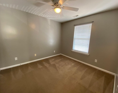 2810 Barrymore Street - Photo Thumbnail 28