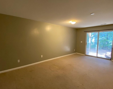 2810 Barrymore Street - Photo Thumbnail 12