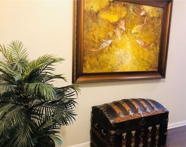 2304 S Lakeline Blvd - Photo Thumbnail 3