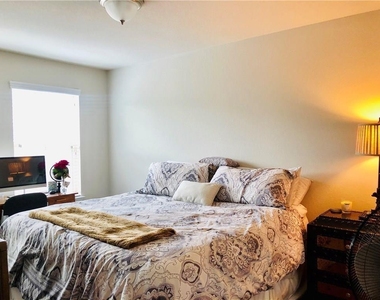 2304 S Lakeline Blvd - Photo Thumbnail 11