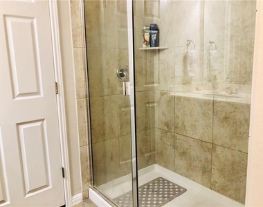 2304 S Lakeline Blvd - Photo Thumbnail 8