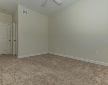 1201 W Whitestone Blvd - Photo Thumbnail 10