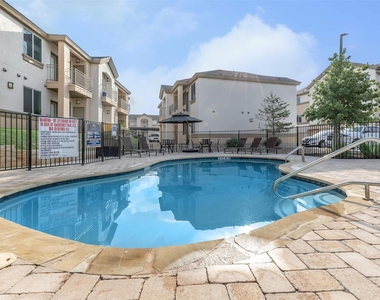 1201 W Whitestone Blvd - Photo Thumbnail 25