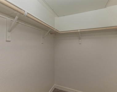 1201 W Whitestone Blvd - Photo Thumbnail 11