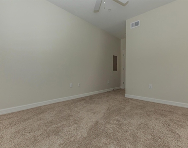 1201 W Whitestone Blvd - Photo Thumbnail 9