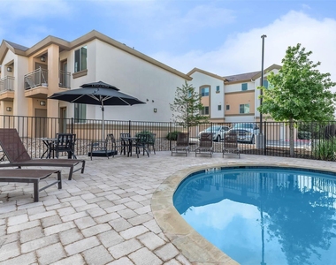 1201 W Whitestone Blvd - Photo Thumbnail 22