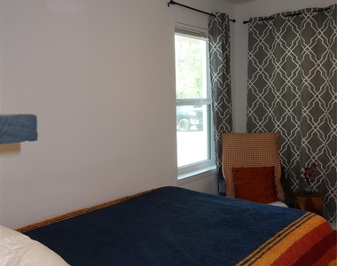 3400 Speedway St - Photo Thumbnail 16