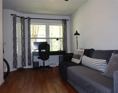3400 Speedway St - Photo Thumbnail 7