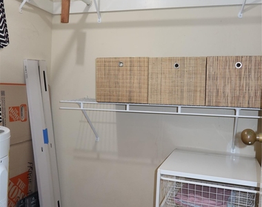 3400 Speedway St - Photo Thumbnail 17