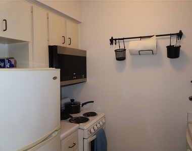 3400 Speedway St - Photo Thumbnail 12