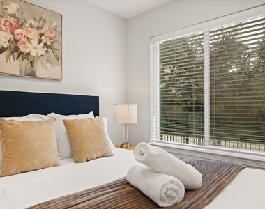 1201 W Whitestone Blvd - Photo Thumbnail 20