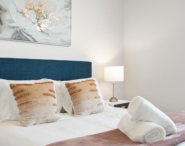 1201 W Whitestone Blvd - Photo Thumbnail 7