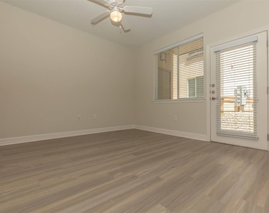 1201 W Whitestone Blvd Blvd - Photo Thumbnail 5