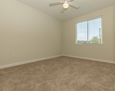 1201 W Whitestone Blvd Blvd - Photo Thumbnail 8