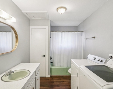 755 E Bellville St - Photo Thumbnail 19