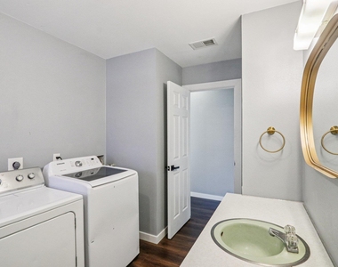 755 E Bellville St - Photo Thumbnail 21