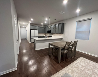 107 Hornbill Dr - Photo Thumbnail 6