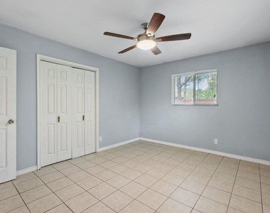 5803 Wellington Dr - Photo Thumbnail 8
