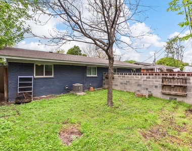 5803 Wellington Dr - Photo Thumbnail 10