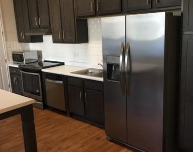 8601 Westgate Blvd - Photo Thumbnail 2