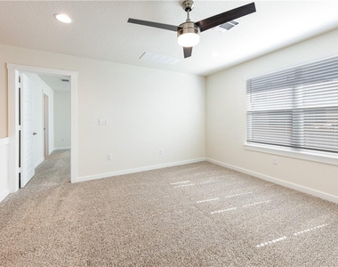 1848 Bonham Ln - Photo Thumbnail 11