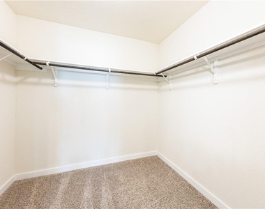 1848 Bonham Ln - Photo Thumbnail 15
