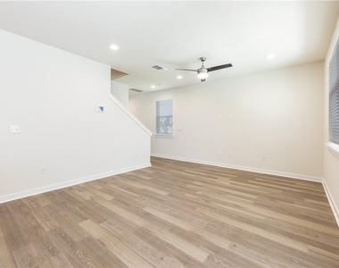 1848 Bonham Ln - Photo Thumbnail 9