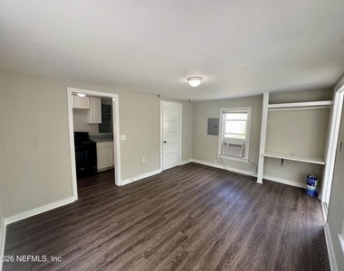 3673 Randall Street - Photo Thumbnail 4